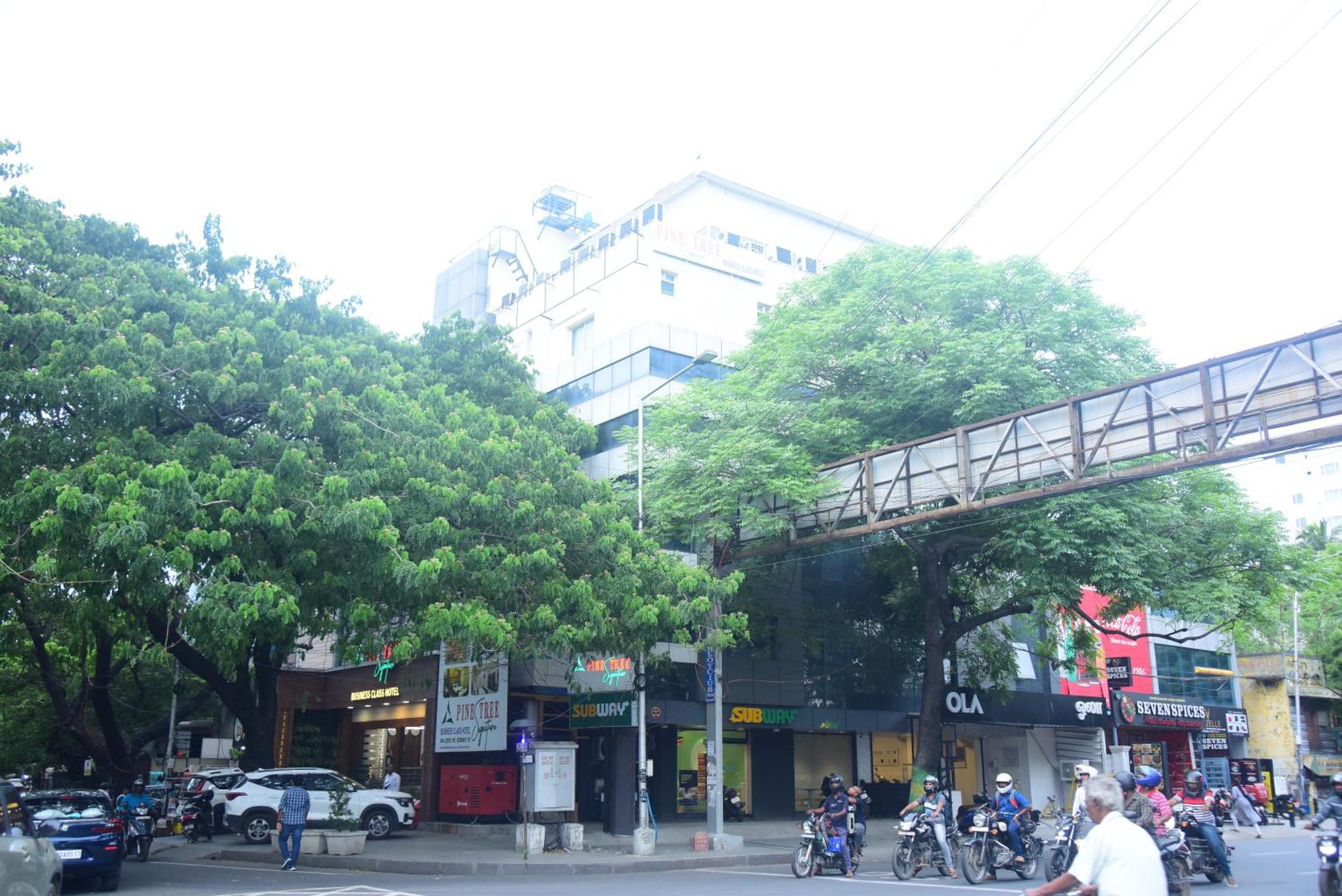 Hotel Pine Tree Signature Chennai Exterior foto